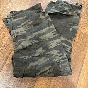 Women's Camouflage Jogger Pants